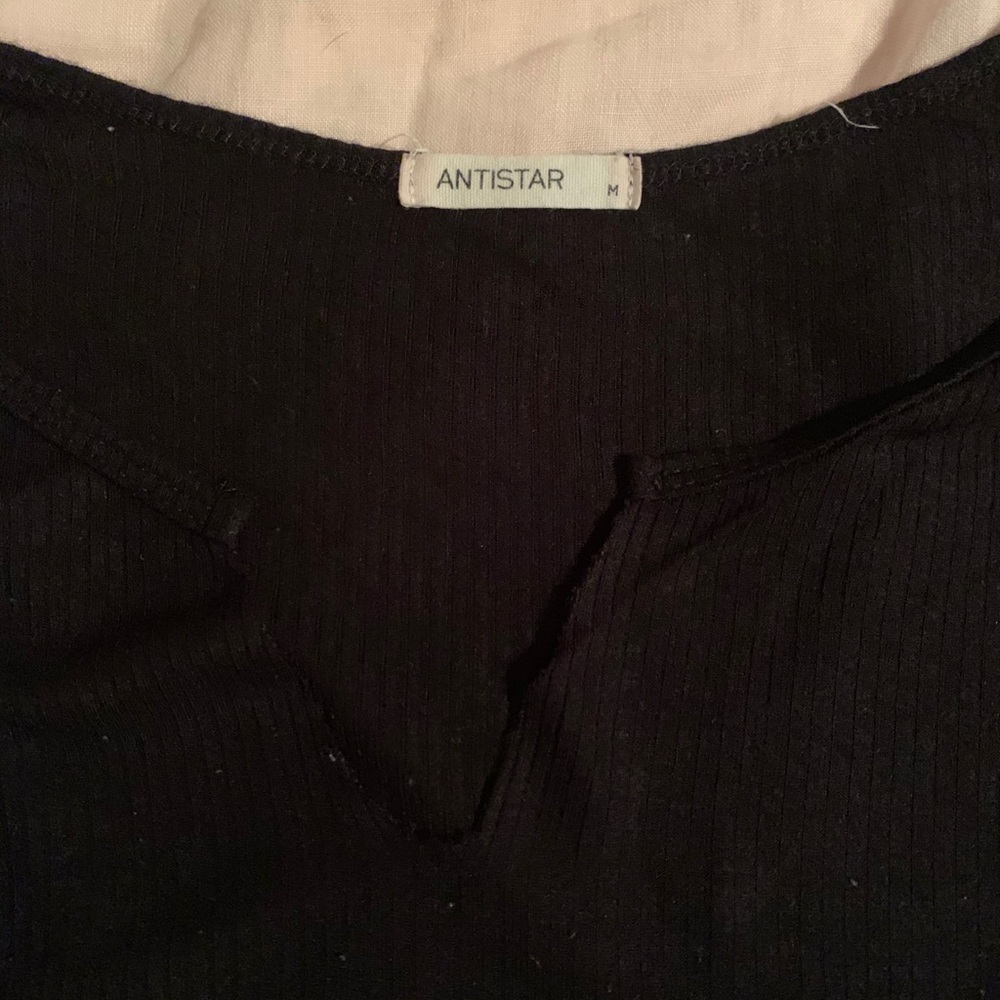 black tee - Picture 2 of 2